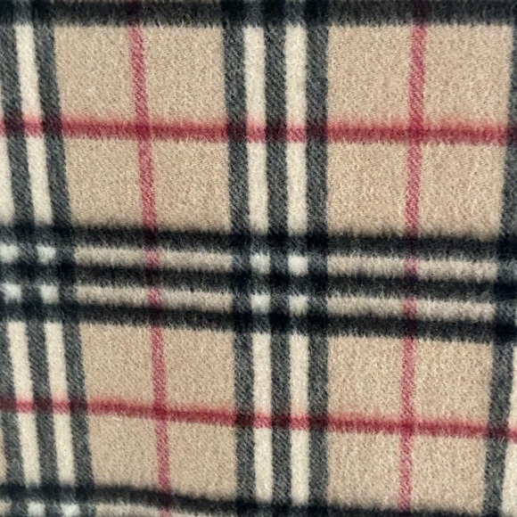 Burberry traditional check cashmere scarf - Picture 3 of 4